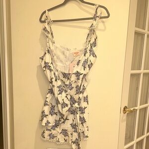 NWT Showpo floral Lace-Trimmed wrap dress